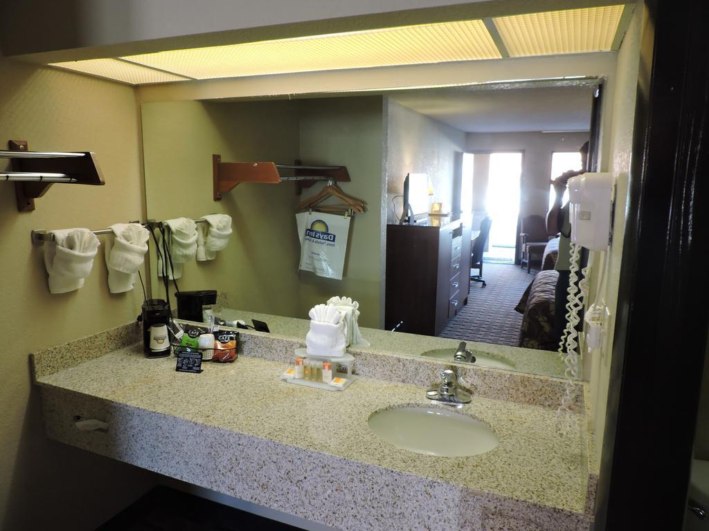 Days Inn Conover/Hickory Номер фото