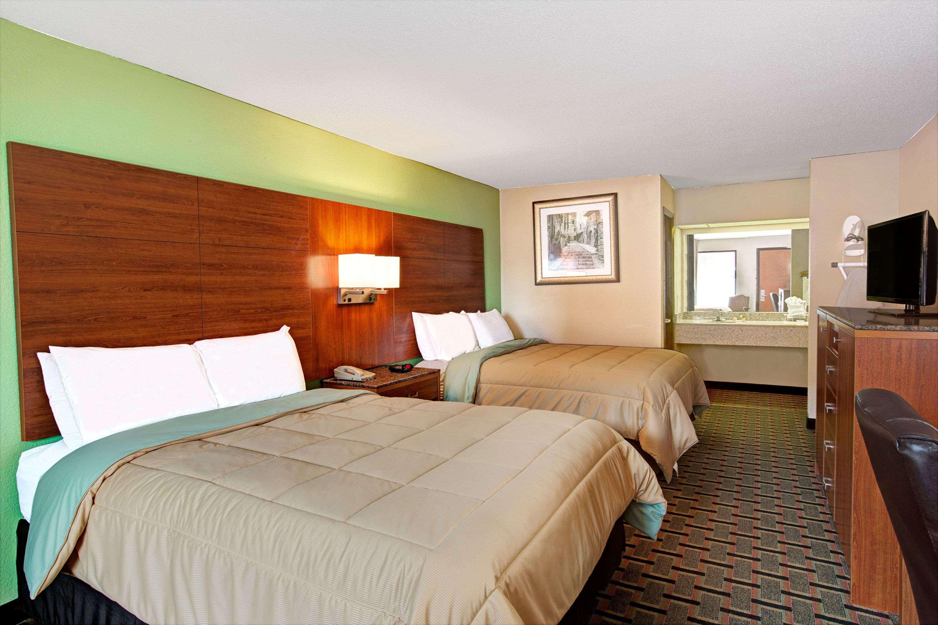 Days Inn Conover/Hickory Экстерьер фото