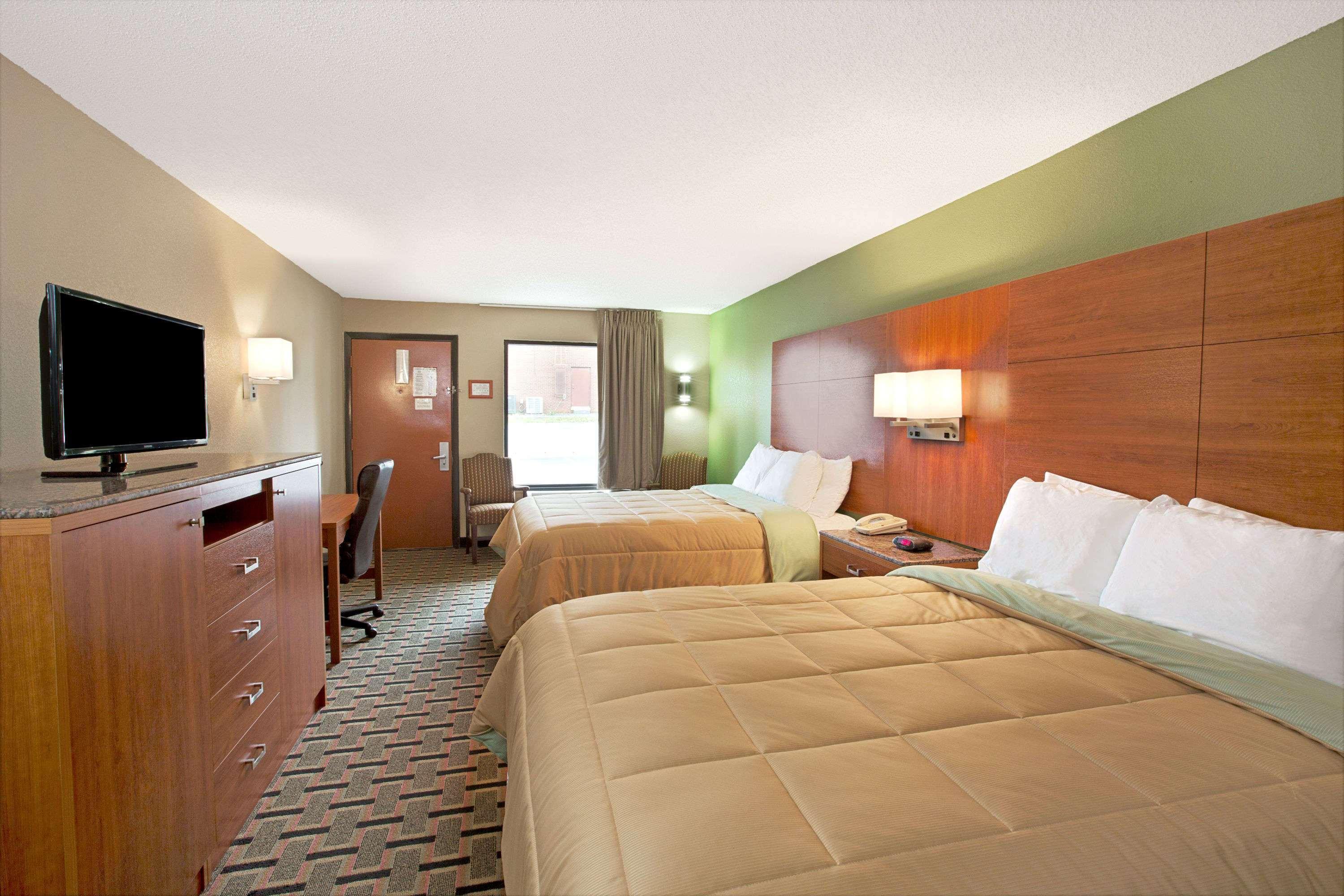 Days Inn Conover/Hickory Экстерьер фото