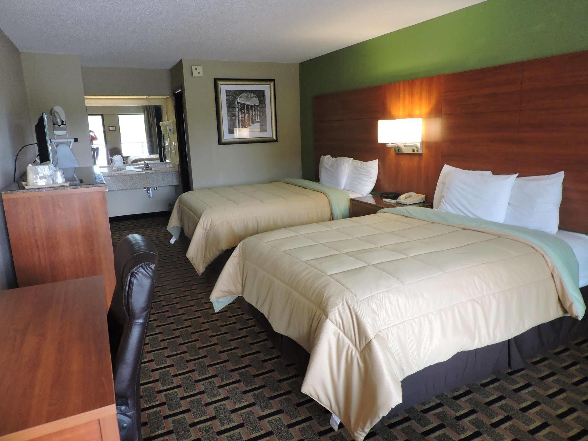Days Inn Conover/Hickory Экстерьер фото