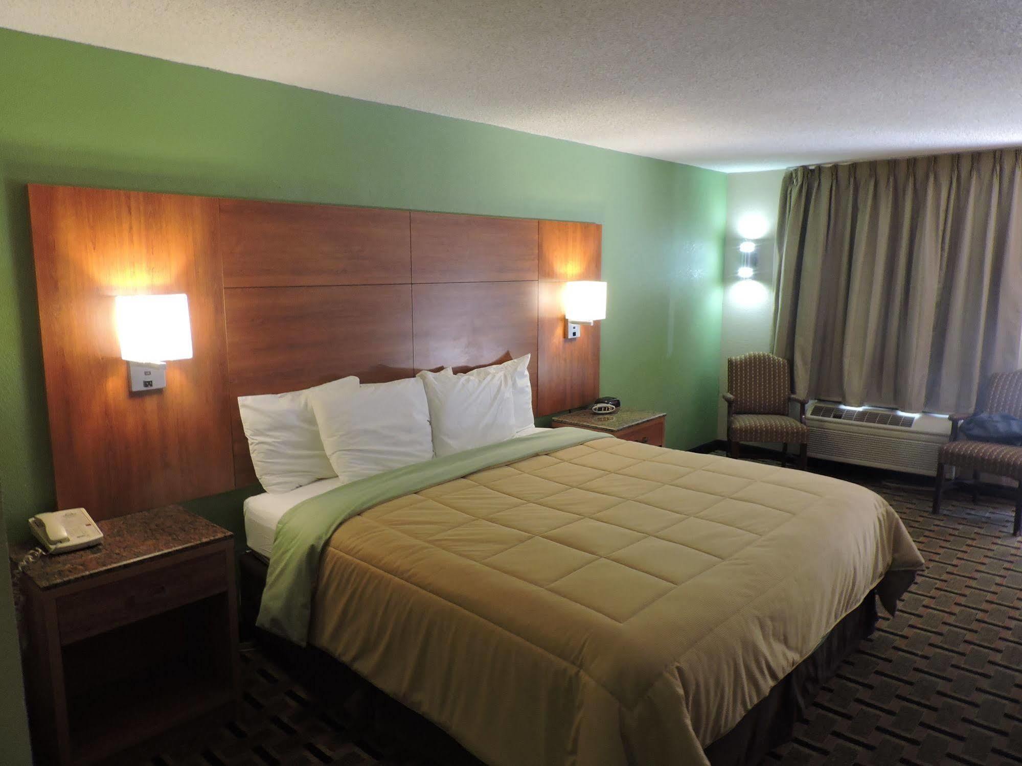 Days Inn Conover/Hickory Экстерьер фото