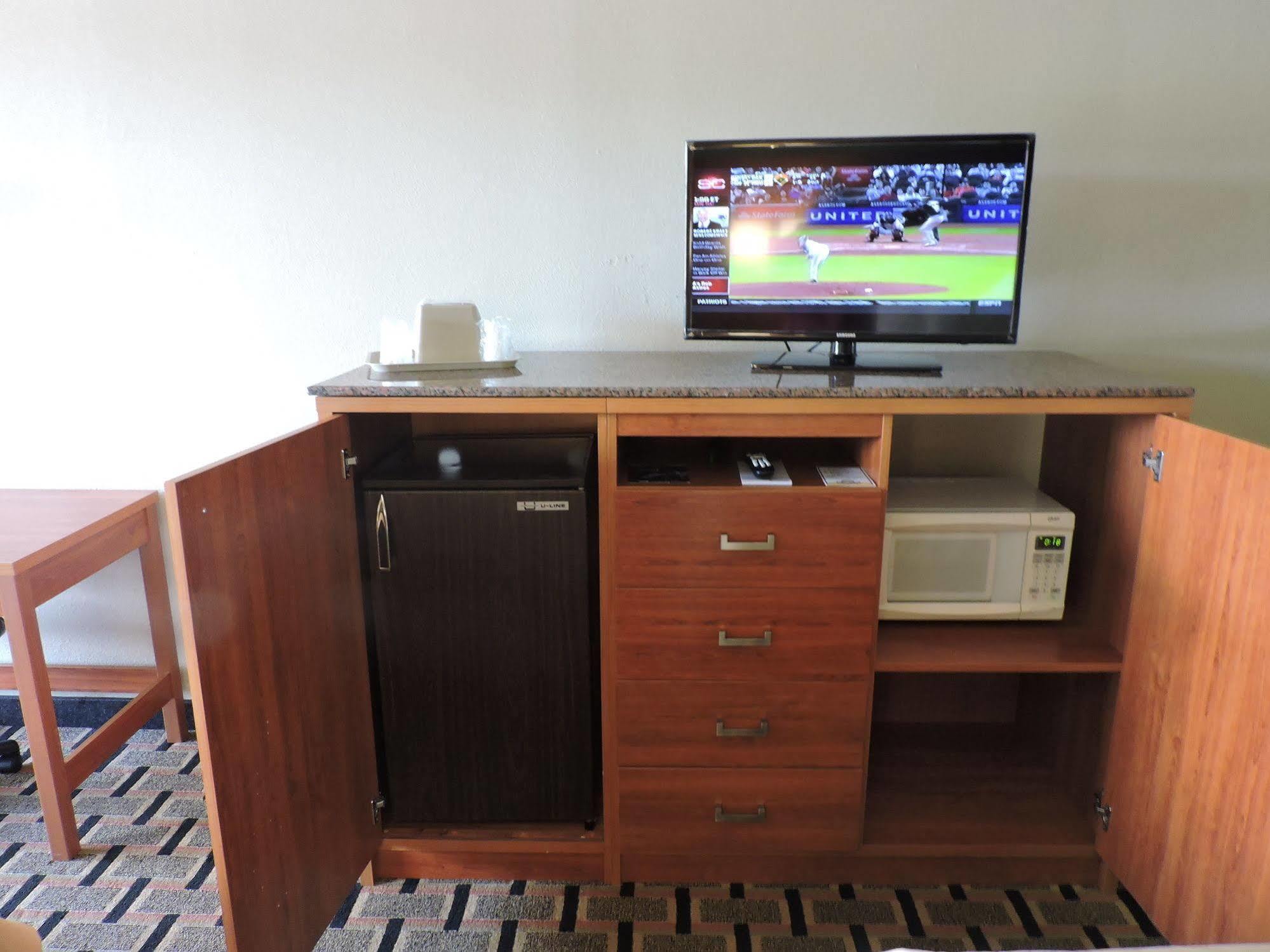 Days Inn Conover/Hickory Экстерьер фото