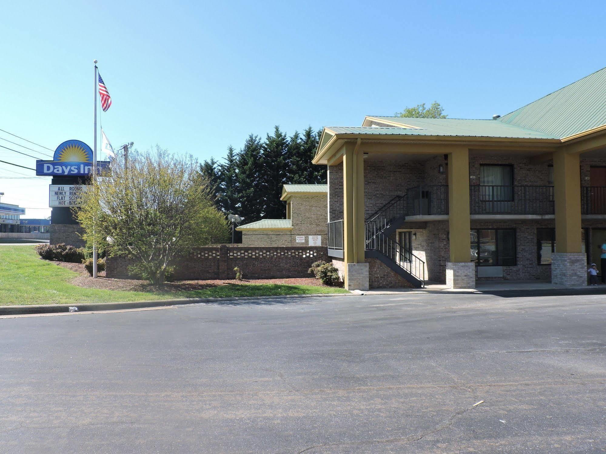 Days Inn Conover/Hickory Экстерьер фото