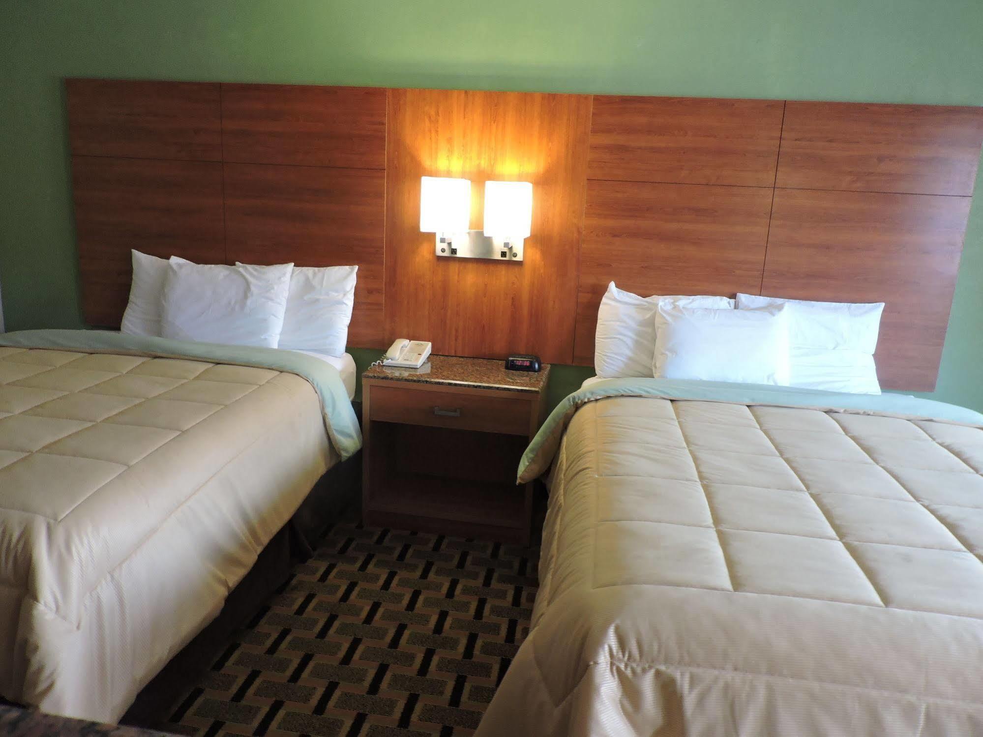 Days Inn Conover/Hickory Экстерьер фото